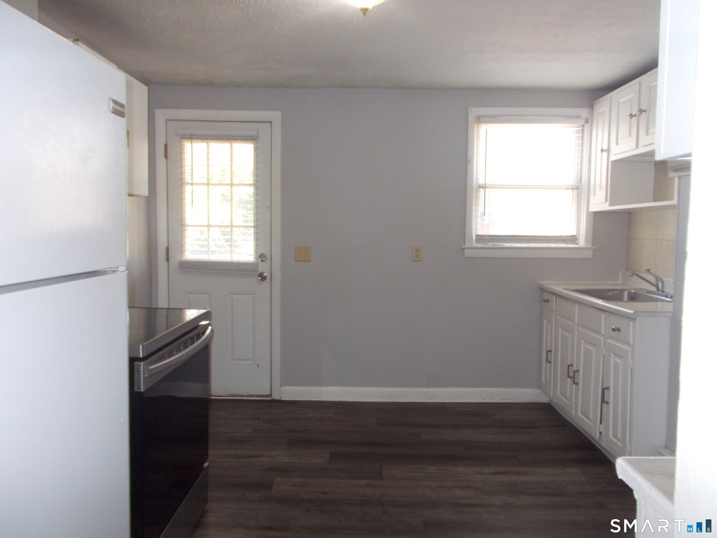 161 Howard Avenue - Photo 10
