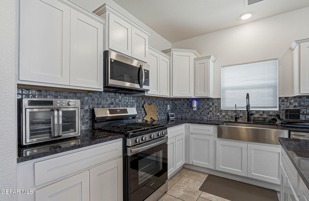 3601 Hill Sand Place - Photo 10