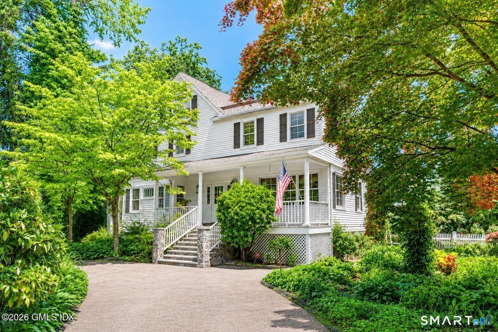 97 Riverside Avenue - Photo 0