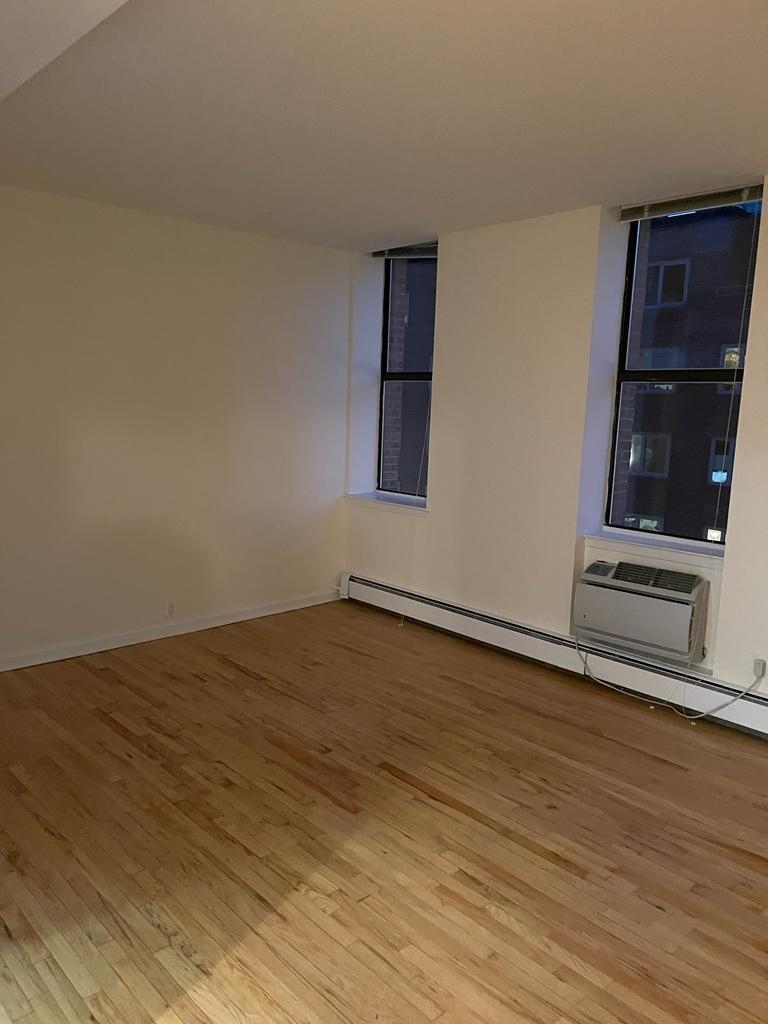 East 12th Street - Photo 1