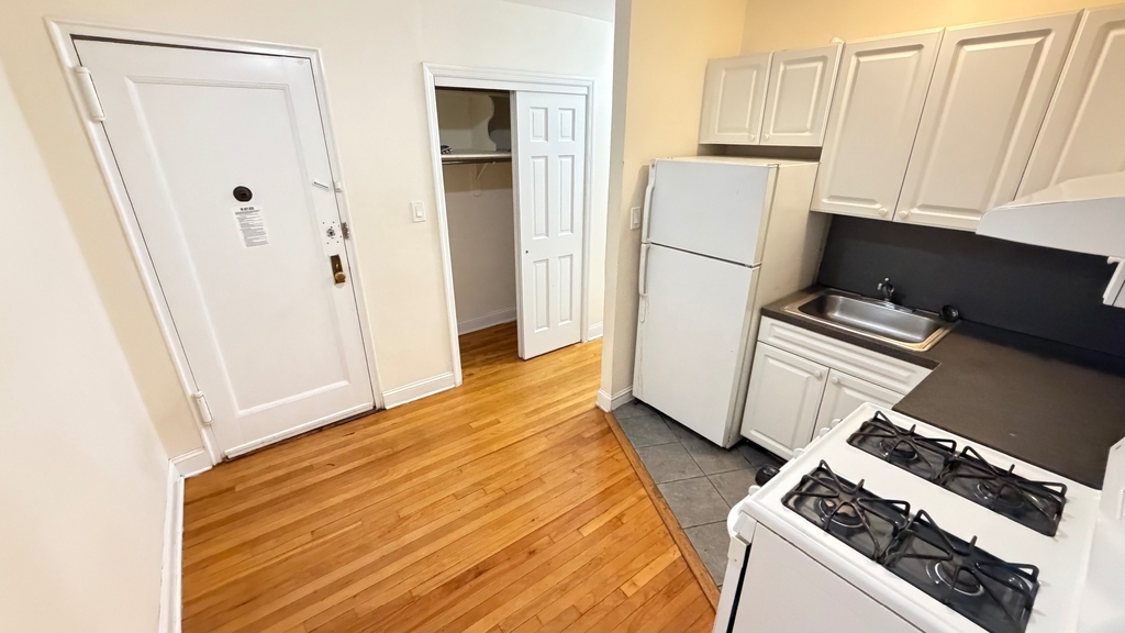 34-21 77th Street - Photo 6