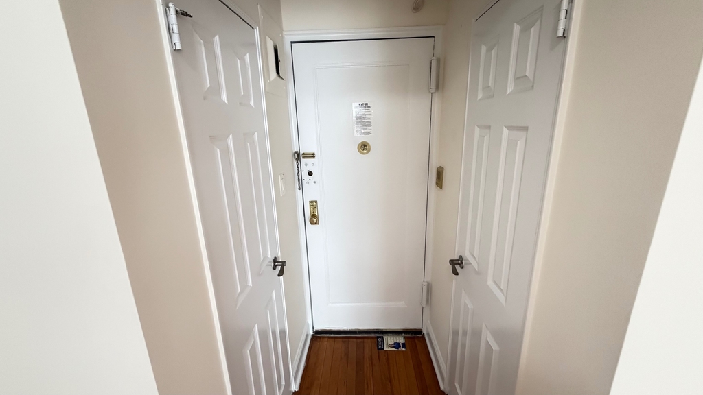 34-21 77th Street - Photo 4