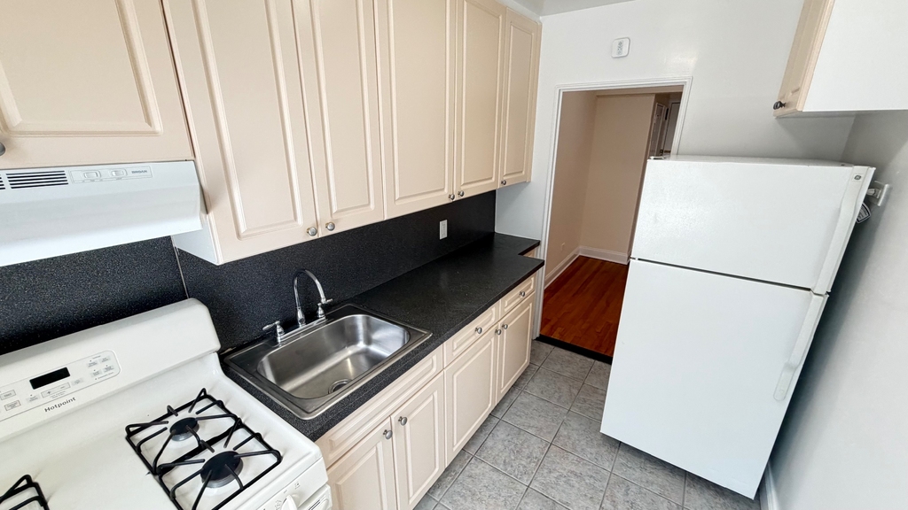 34-21 77th Street - Photo 3