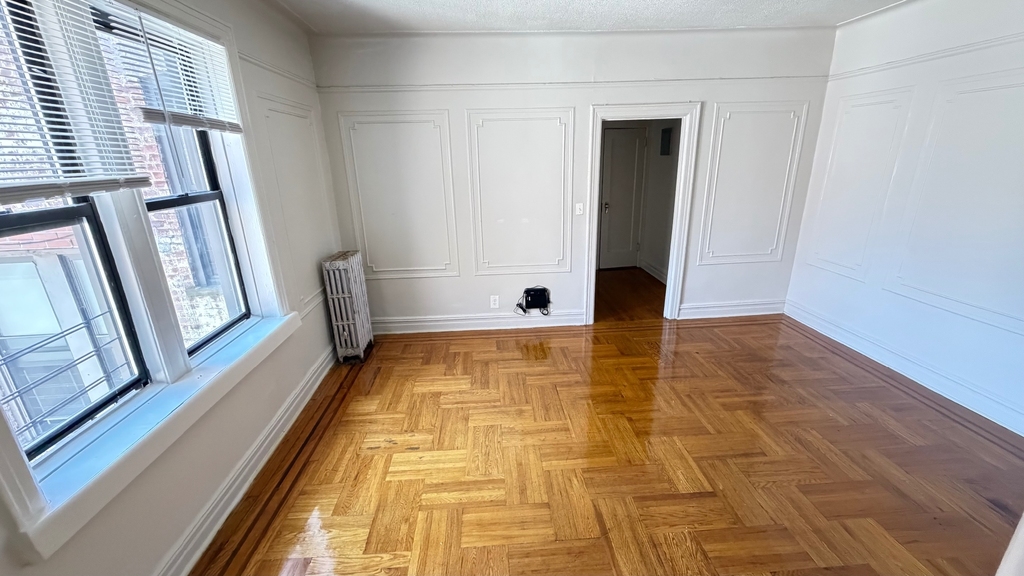 94-19 35th Avenue - Photo 13