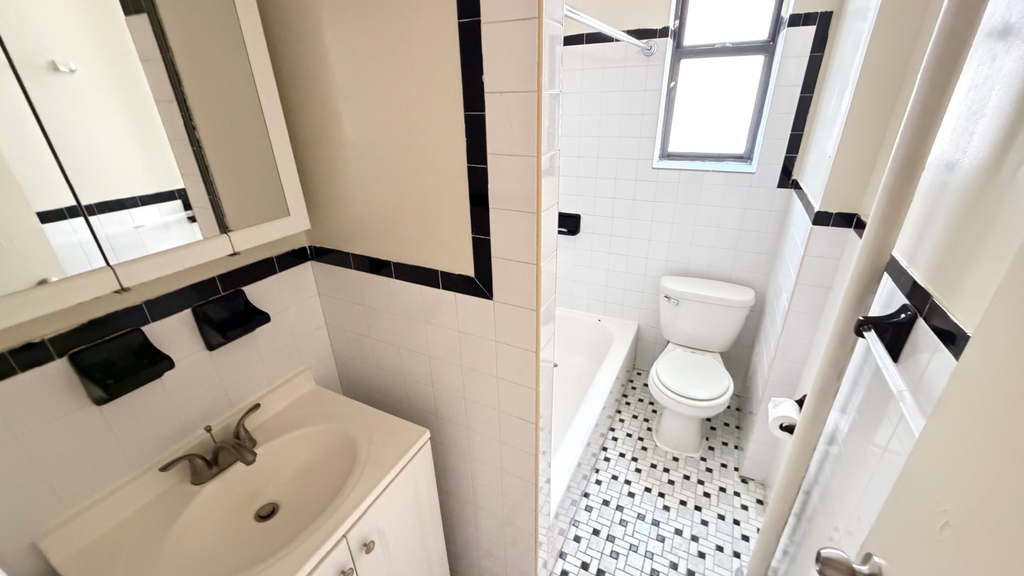 94-19 35th Avenue - Photo 15