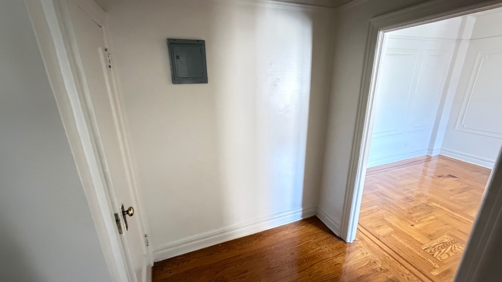 94-19 35th Avenue - Photo 6