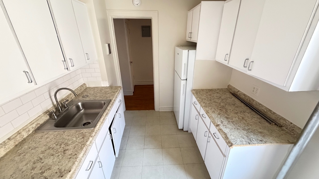 94-19 35th Avenue - Photo 5