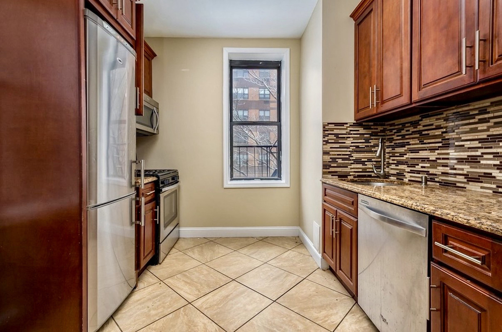 994 Bushwick Avenue - Photo 1