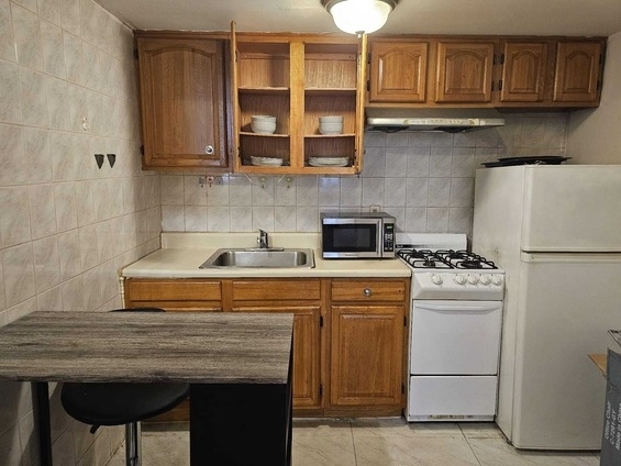 31 East 30th Street - Photo 2