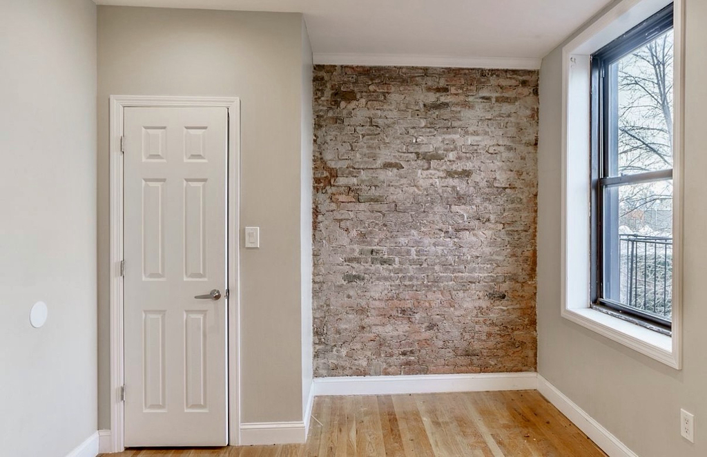 607 Gates Avenue - Photo 4