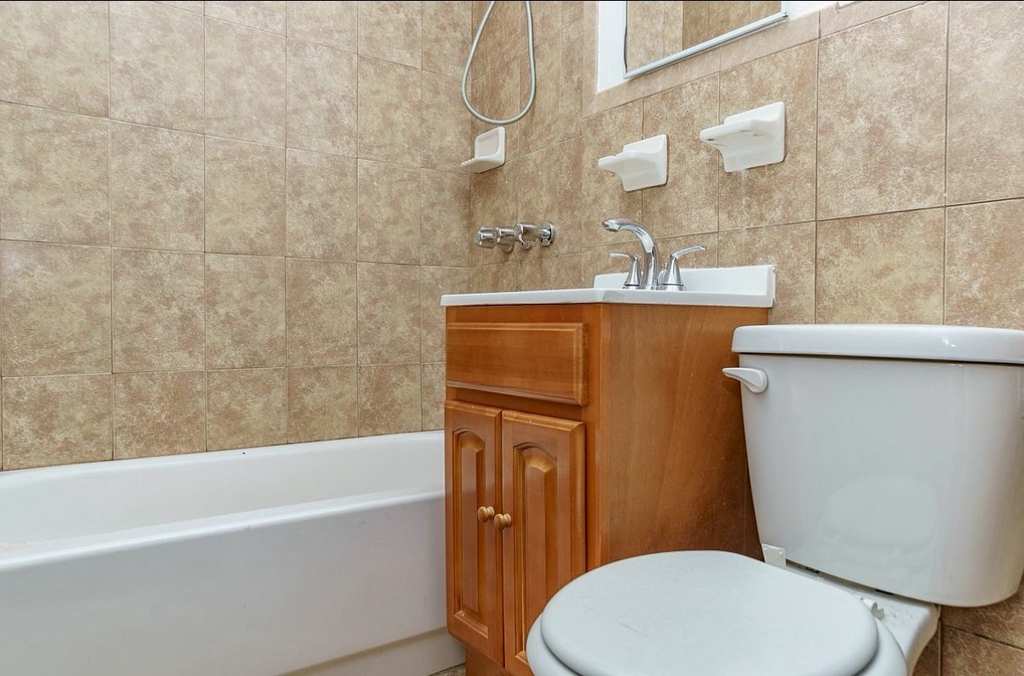 607 Gates Avenue - Photo 5