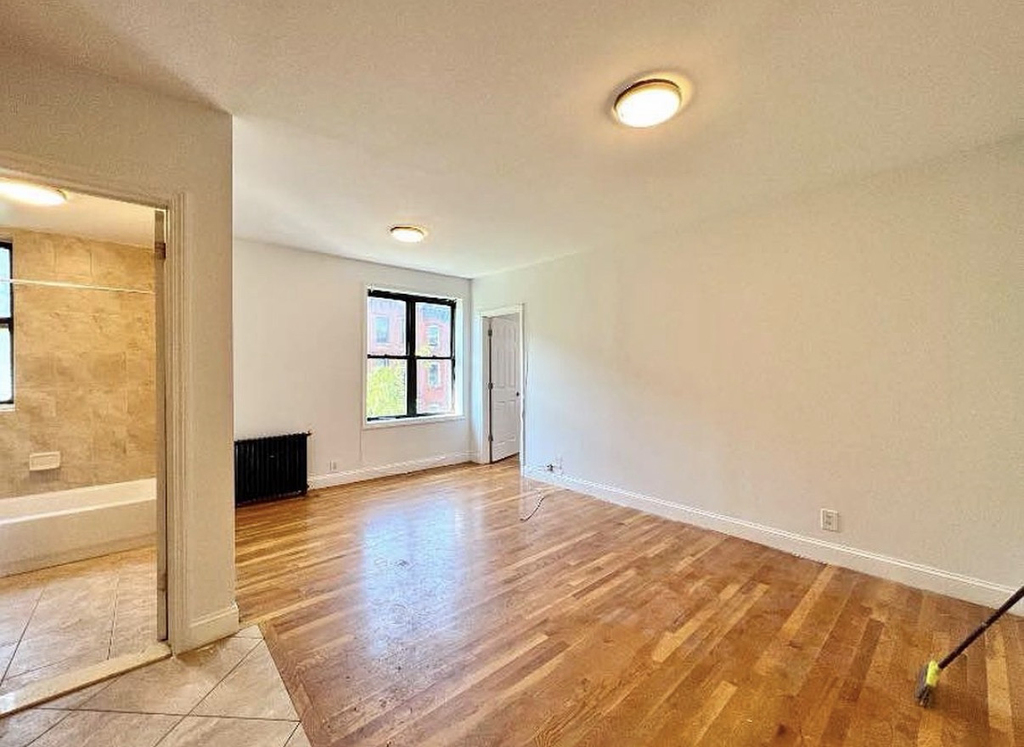 57 Herkimer street - Photo 2