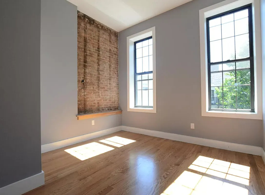 992 Broadway - Photo 6