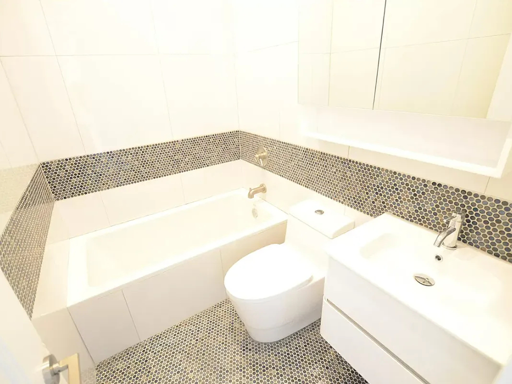992 Broadway - Photo 5