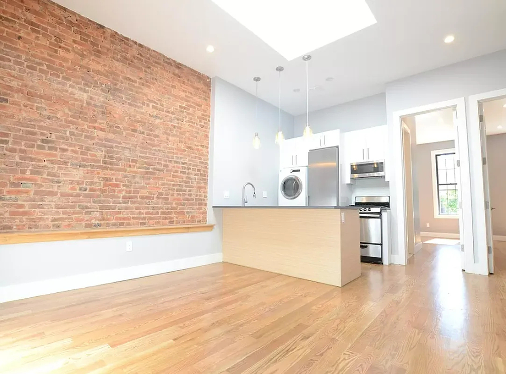 992 Broadway - Photo 0