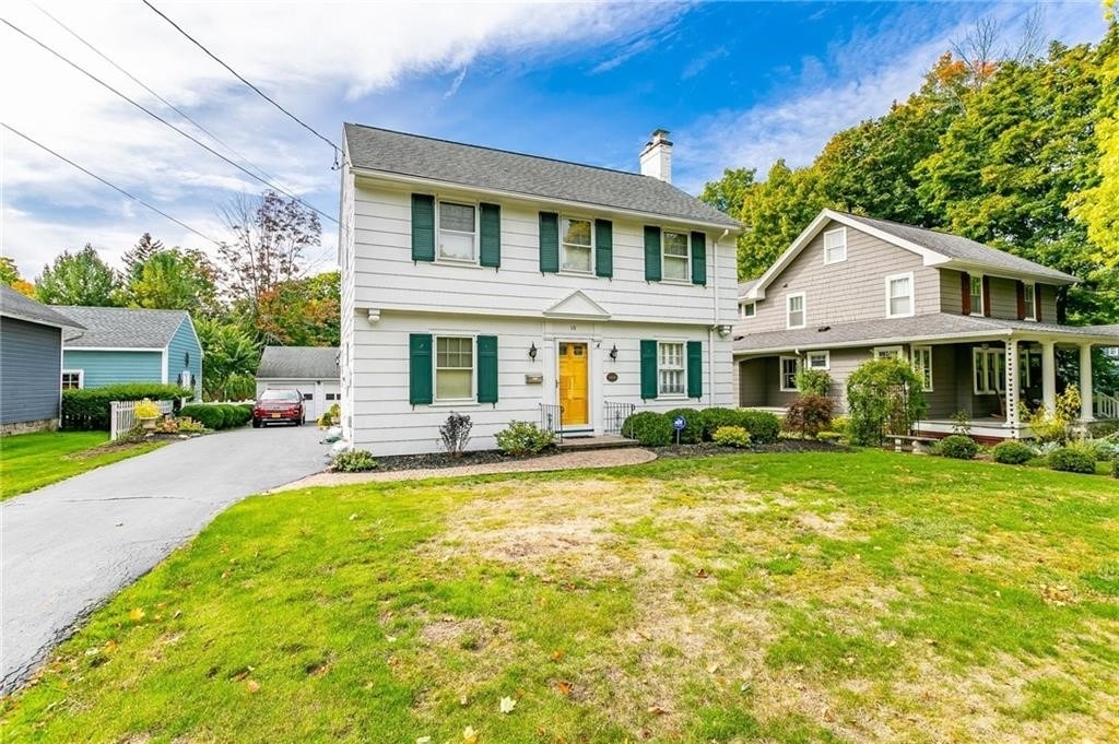 15 Eastview - Photo 0