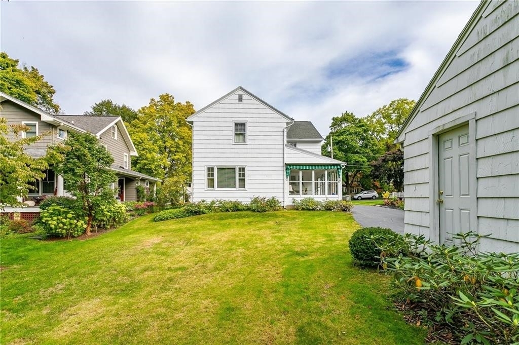 15 Eastview - Photo 1