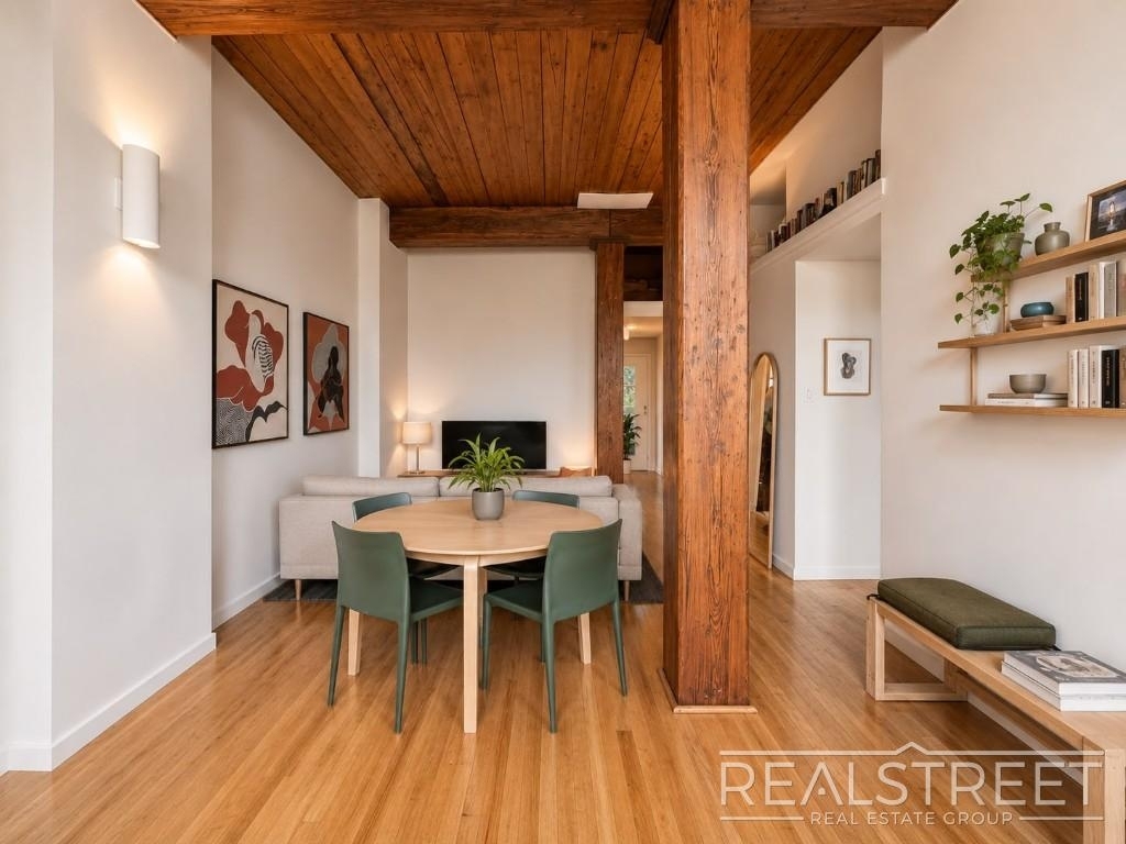 93 Underhill Avenue - Photo 2