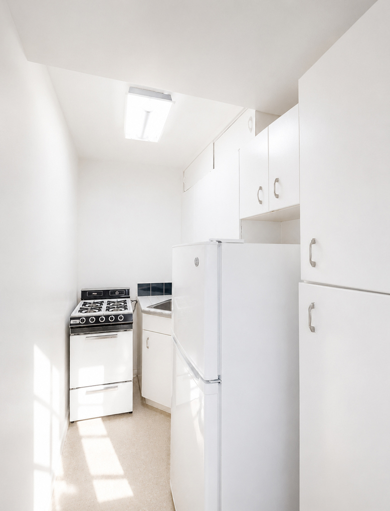 240 East 35th Street - Photo 2