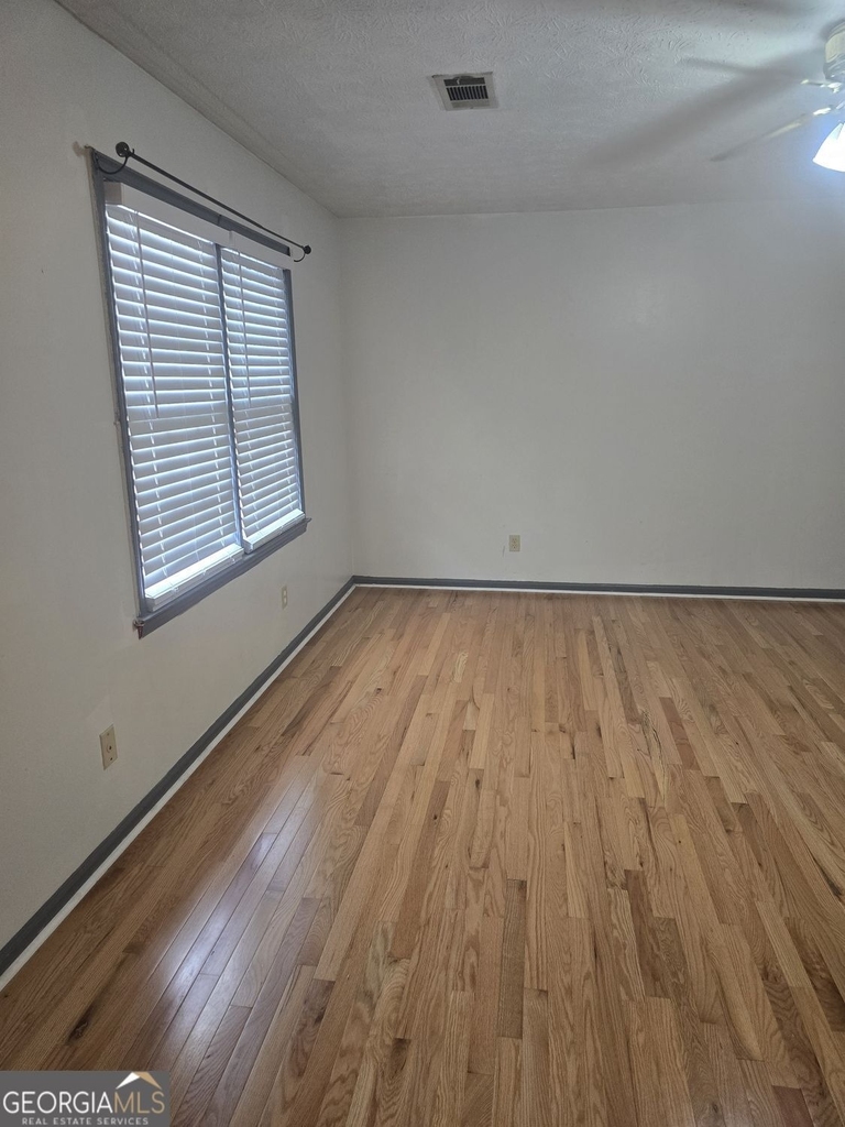 2230 Kings Gate Circle Sw - Photo 8