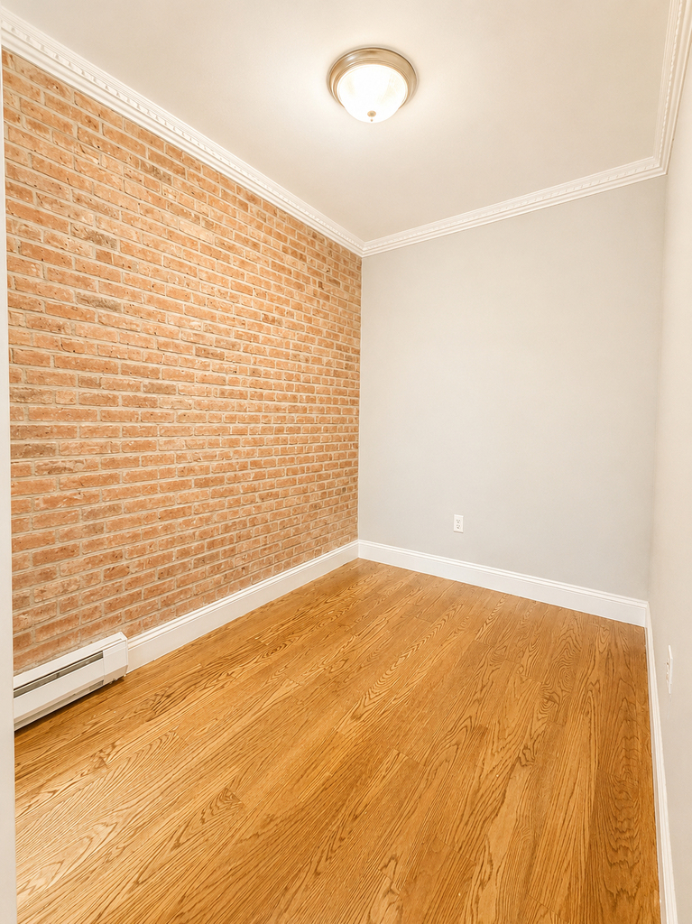Manhattan Avenue 3 Bed - Photo 2