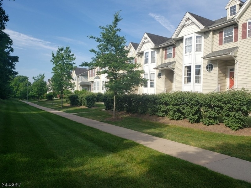 26 Worthington Ter - Photo 0
