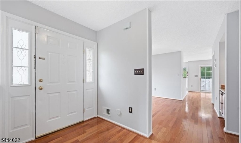 32 Cabot Way - Photo 4