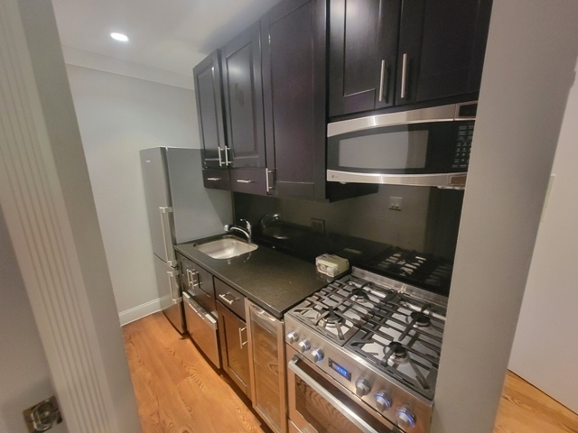 521 East 5th Street - Photo 2