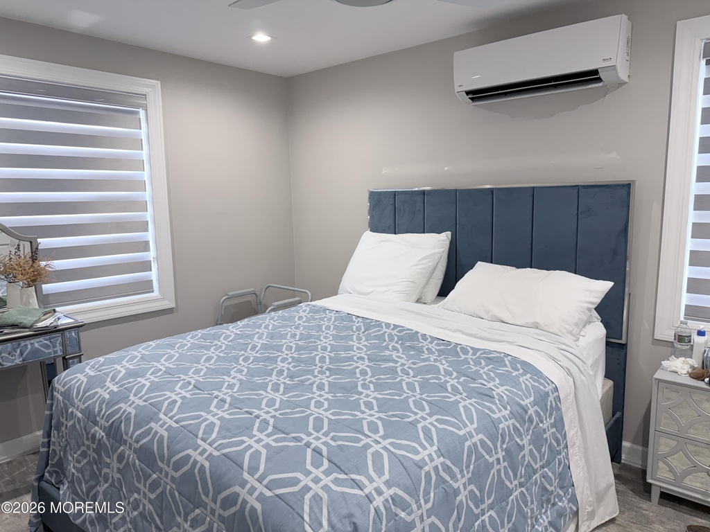 18 Howland Avenue - Photo 8