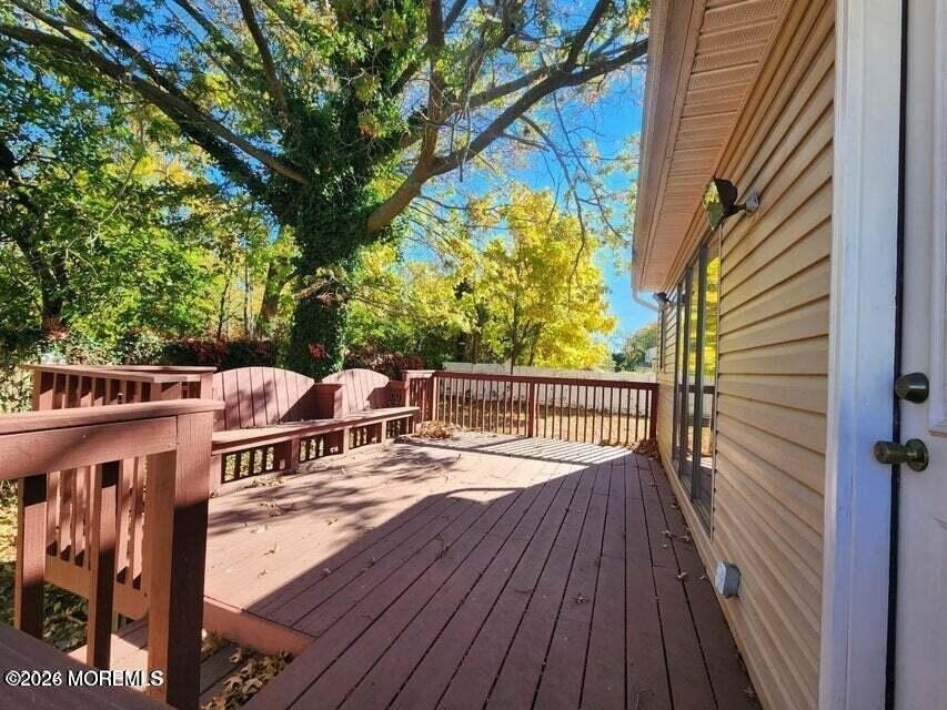 225 Shore Boulevard - Photo 13