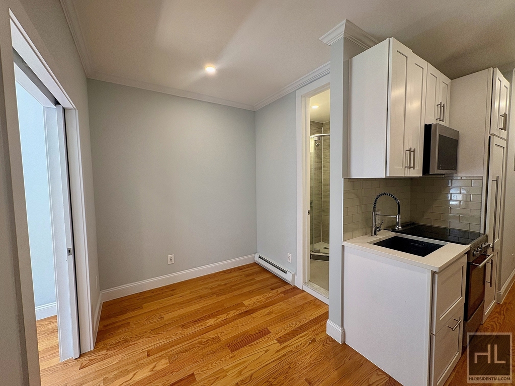 East 80th Street - Photo 1