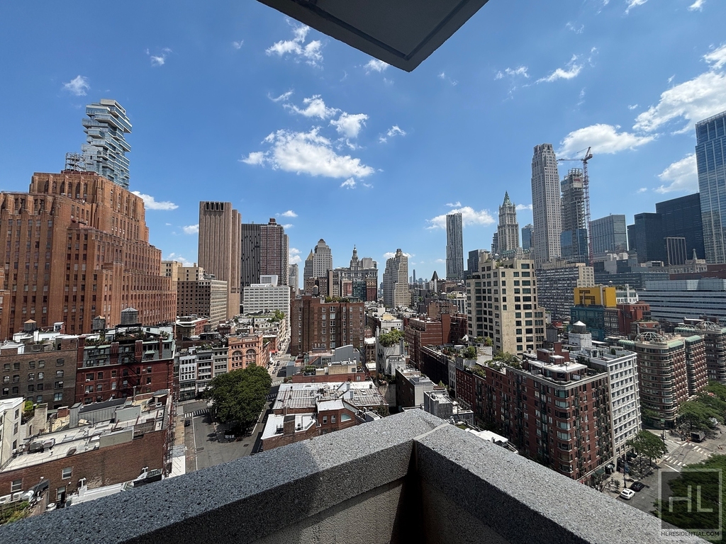 Greenwich Street - Photo 1
