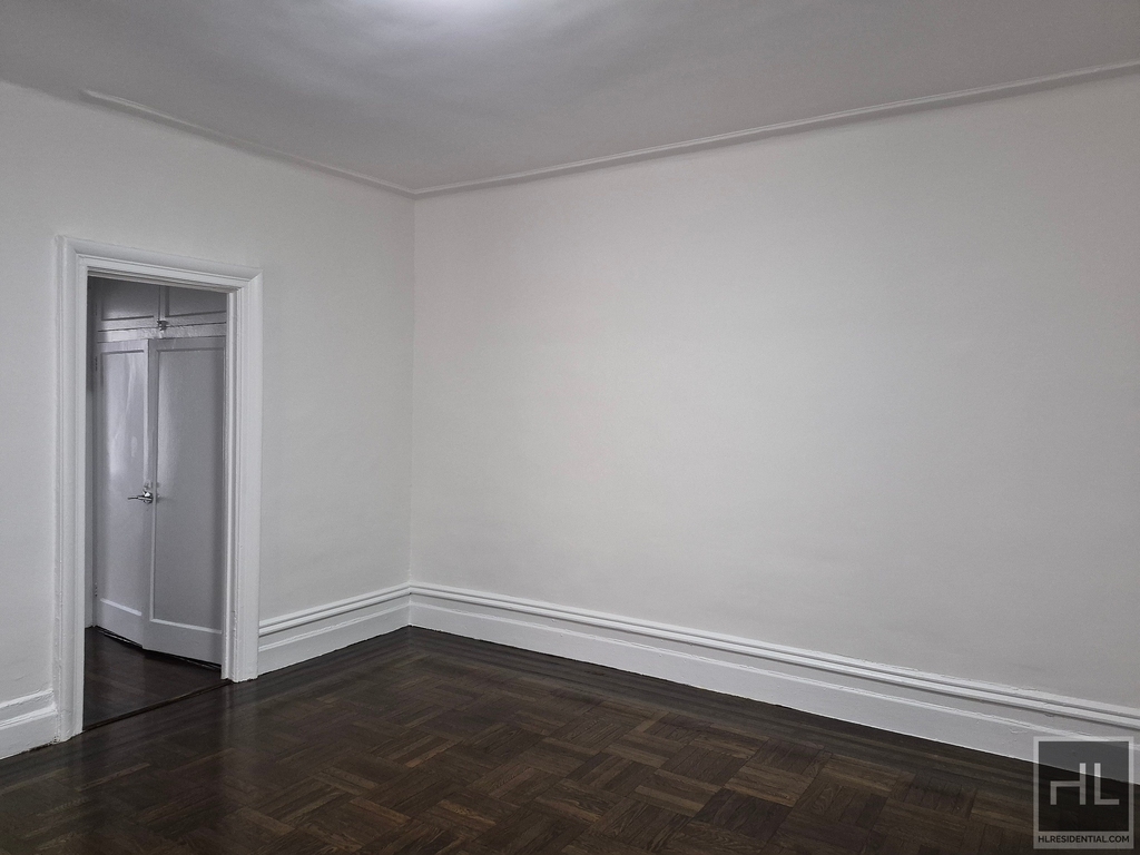 West 104 Street - Photo 1