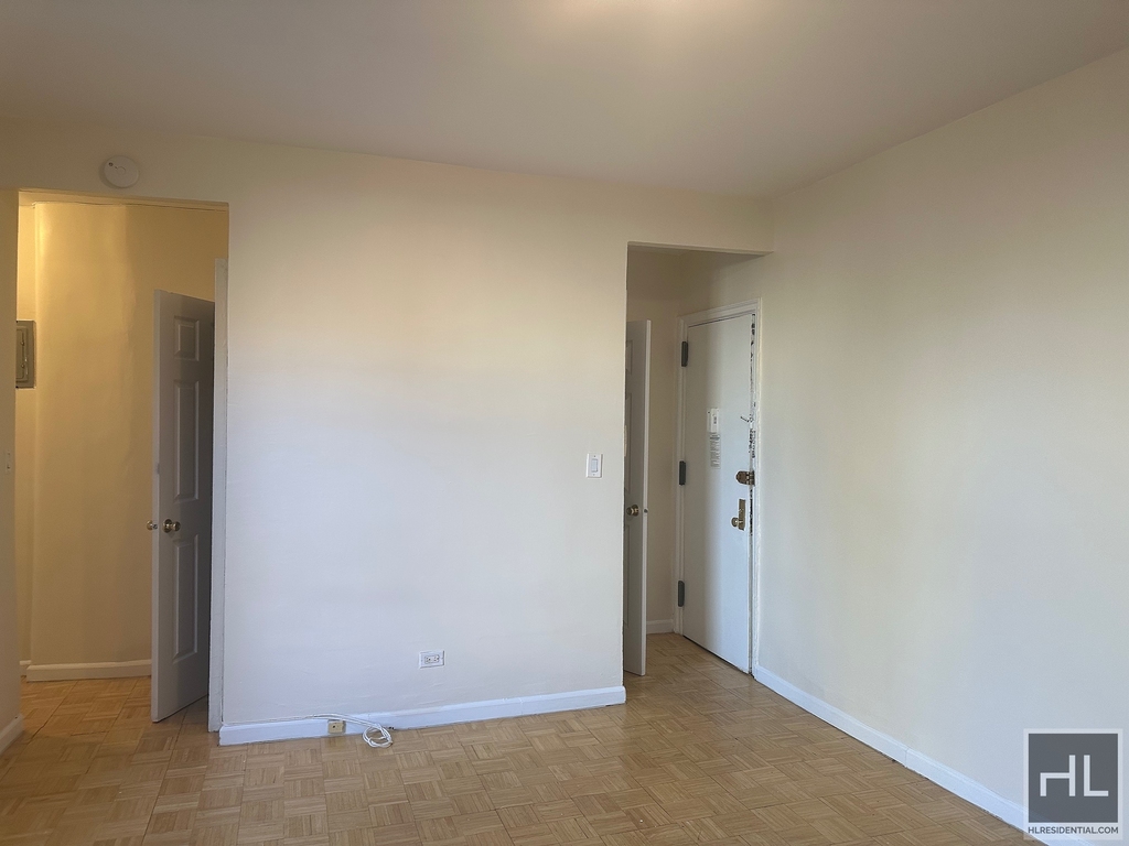 West 187 Street - Photo 2