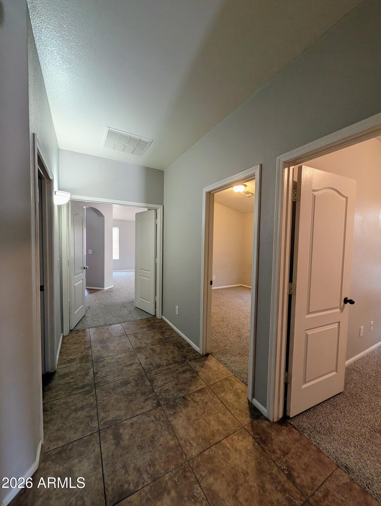 738 E Saddle Way - Photo 9