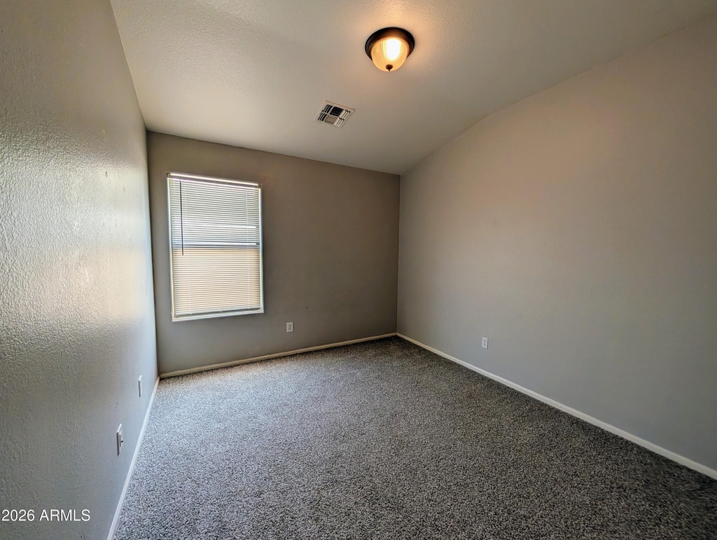 738 E Saddle Way - Photo 11