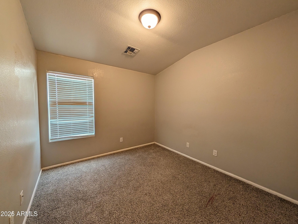 738 E Saddle Way - Photo 10