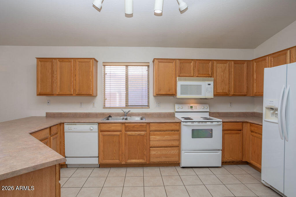 6762 W Del Mar Lane - Photo 6