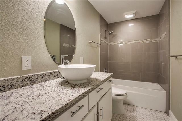4035 Holland Avenue - Photo 3