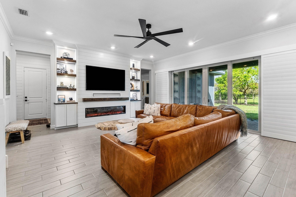 981 Castaway Court - Photo 9