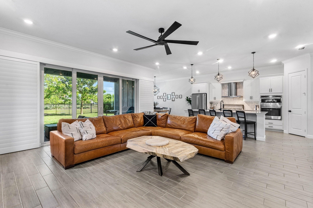 981 Castaway Court - Photo 8