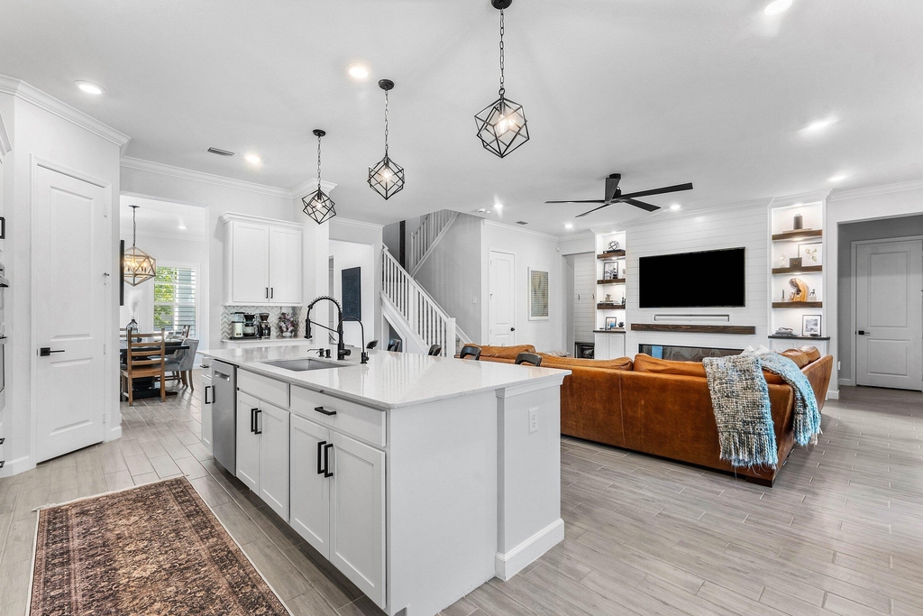 981 Castaway Court - Photo 13