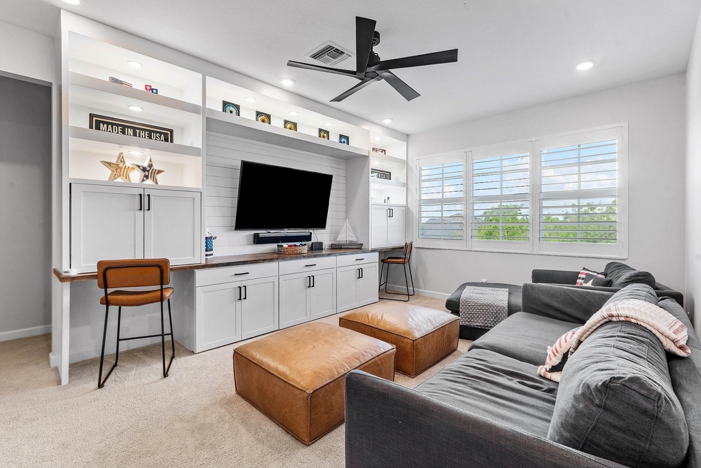 981 Castaway Court - Photo 31