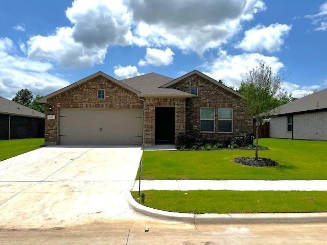 333 Wildrose Circle - Photo 1