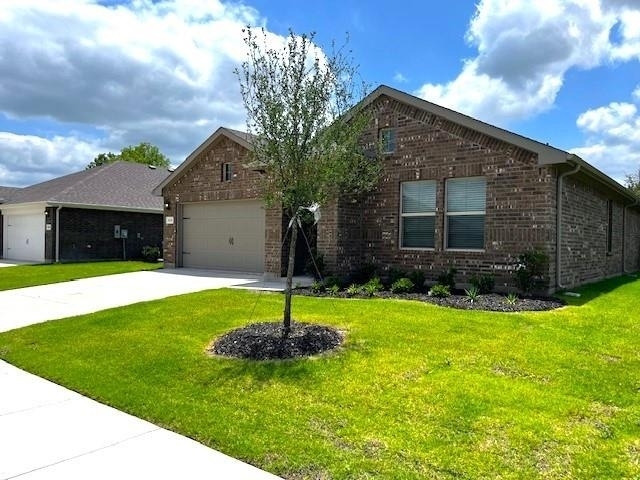 333 Wildrose Circle - Photo 0