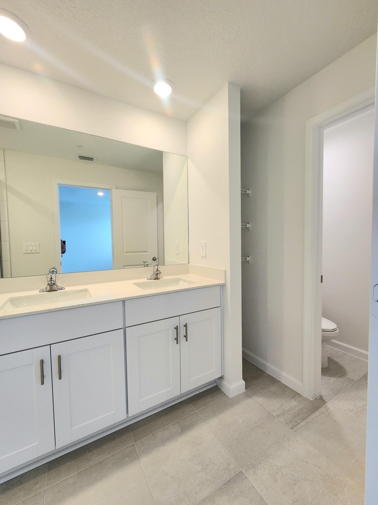 629 Salisbury Circle - Photo 18