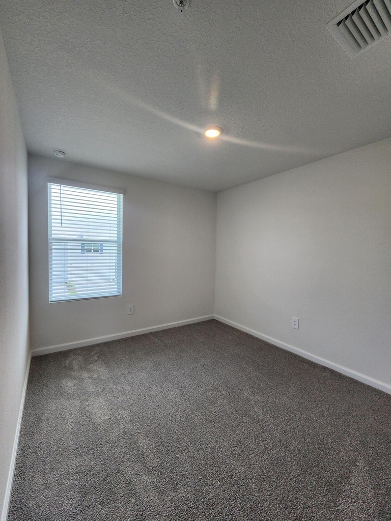629 Salisbury Circle - Photo 21