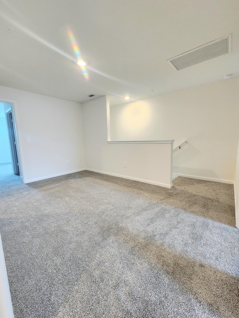 629 Salisbury Circle - Photo 13