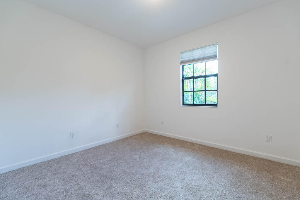 10283 Wellington Parc Drive - Photo 13