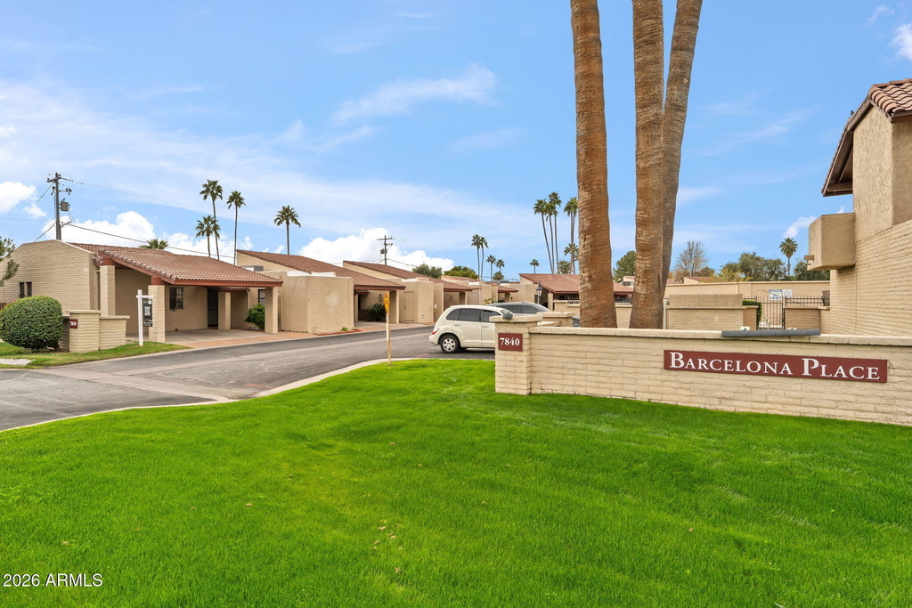 7840 N 7th Street - Photo 1